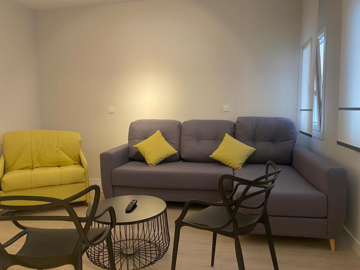 Apartamentos La Flora Burgos Todos Con Aire Acondicionado Y Ascensor Exterior foto